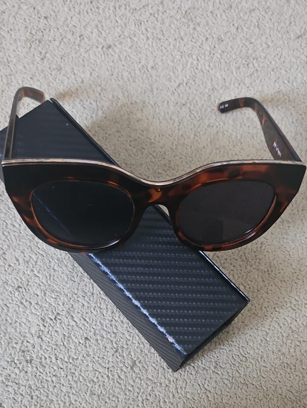 Le Specs Airheart Vintage